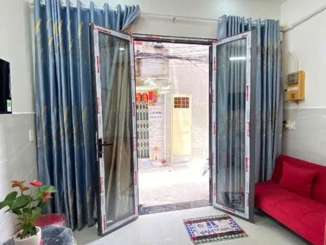 Bán nhà 2 tầng Hoàn công đủ, Lưu Hữu Phước Quận 8 giá chỉ 2,5 tỷ