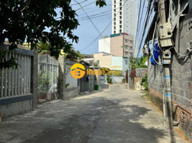 Bán nhà 2 tầng khu ba làng, vĩnh hoà, nha trang, cách biển 100m, giá chỉ 15 tỷ