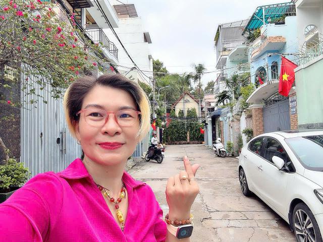 Bán nhà 2 tầng khu biệt thự cách mạng tháng 8, quận 3 chỉ 16,5t ngang đẹp 4,4m*19m*lh giang: 0938676