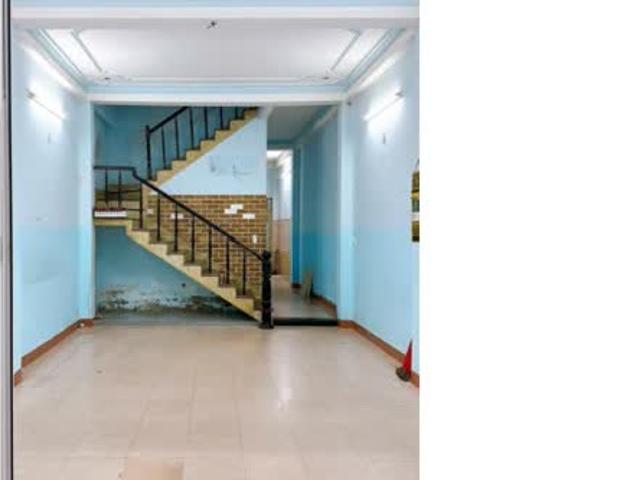 Bán nhà 2 tầng đường CAO XUÂN HUY gần Phan Đăng Lưu. Dt 74m2 giá 8ty5 LH 0942992