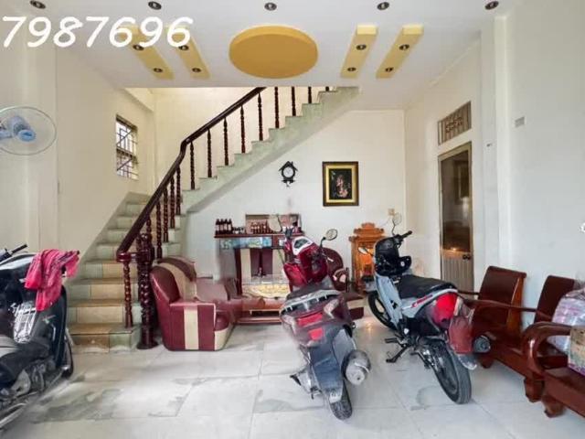 Bán Nhà 2 Tầng Ngay Trung Tâm TP Nha Trang Cách Lê Hồng Phong 50m, Sổ Hồng Chính Chủ