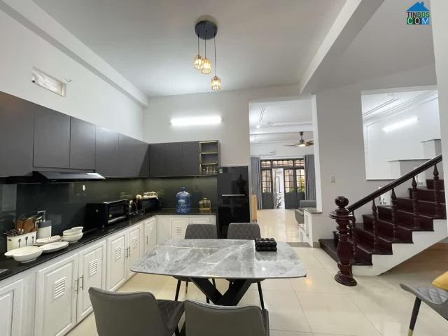 Bán nhà 2 tầng sát biển Mỹ Khê, 128m², ngang 6.8m, dòng tiền 40 triệu/tháng, giá 17.9 tỷ