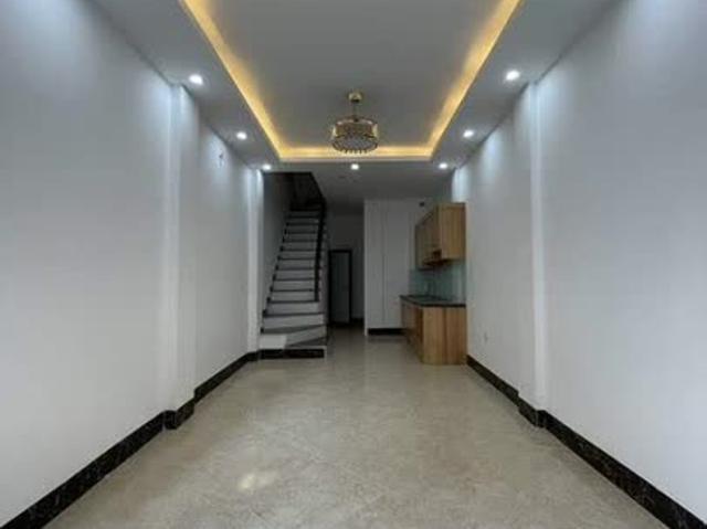 Bán nhà 35m2 6tầng 6.3tỷ ngõ ôtô phố Dương Quảng Hàm Cầu Giấy 2