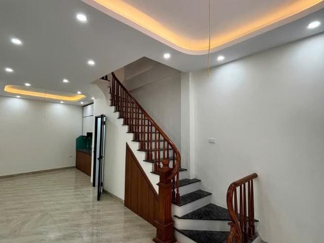 Bán nhà 38m2 Lai Xá, Hoài Đức. Đơn lập 5 tầng, 6 phòng ngủ. Cách 180m đến Chợ, Quốc Lộ 32
