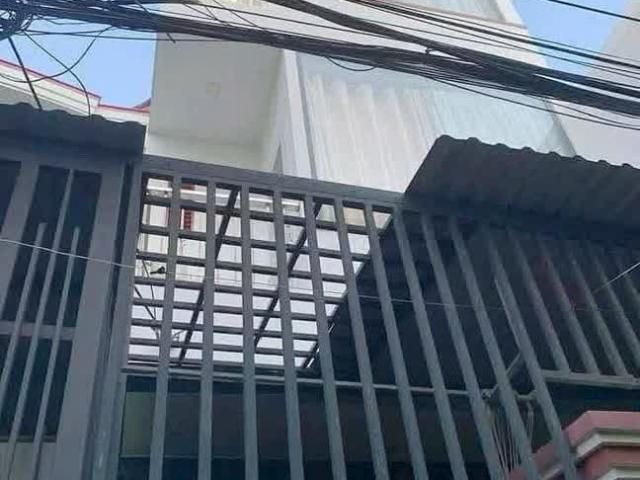 Bán nhà 3 tầng, 1 tum hẻm Tháp Bà phường Vĩnh Thọ cũ nay là Phường Bắc Nha Trang