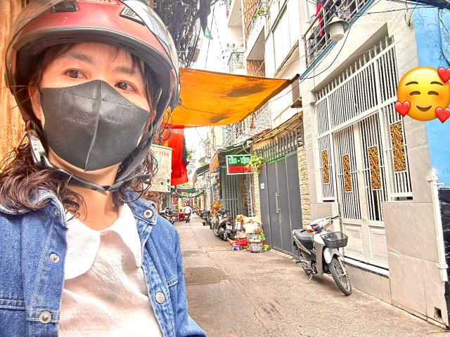 Bán nhà 3 tầng 38m2 đ. Đoàn văn bơ chỉ 5.8t gần chợ 200 đ. Xóm chiếu thông ra tôn đản nguyễn tất thành