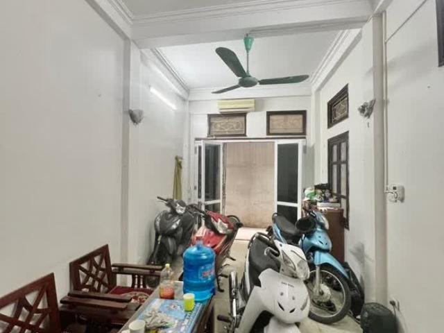 Bán nhà 3 tầng, 3 pn, 3 wc ngõ minh khai hà nội giá 3.6 tỷ sổ đỏ