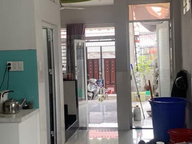 Bán nhà 3 tầng, có sân để oto, P. Trường Thọ, dt 100m2 thổ cư, giá tốt 8,5 tỷ
