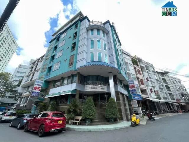 Bán nhà 3 tầng, góc 2 mặt tiền, đường Hồng Hà P. 2 Tân Bình. Dt 5.3 x 22m, giá hơn 24 tỷ