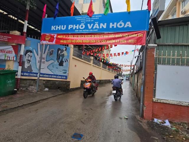 Bán nhà 3 tầng hẻm 4m Huỳnh Tấn Phát, Phường Phú Thuận nhà rất mới, diện tích 55,9m2.4,3m x12