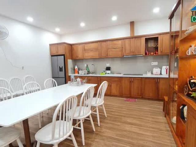 Bán nhà 3 tầng mới đẹp mặt tiền đường Hoa Lư Nha Trang 130m