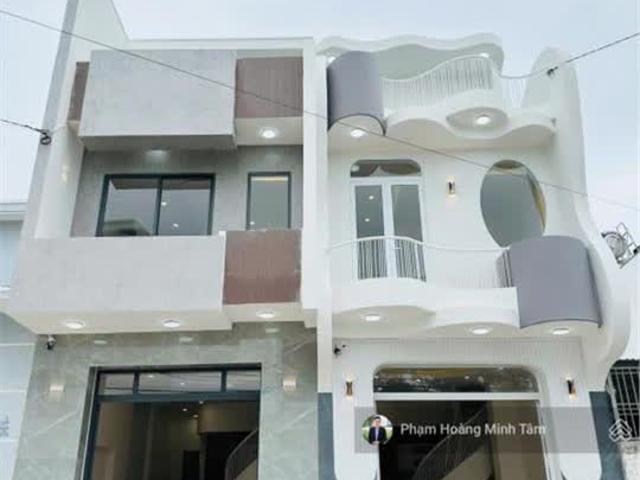 Bán Nhà 3 Tầng Mới Xây Full Nội Thất Cách Biển Nha Trang 600m Chính Chủ Sổ Hồng