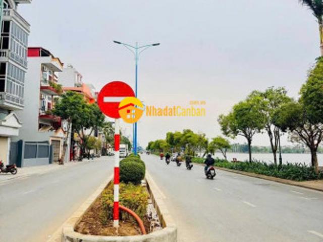 Bán nhà 3 tầng mặt đường thanh niên, view hồ bạch đằng, tp hd, mt 4.64m, vị trí đắc địa
