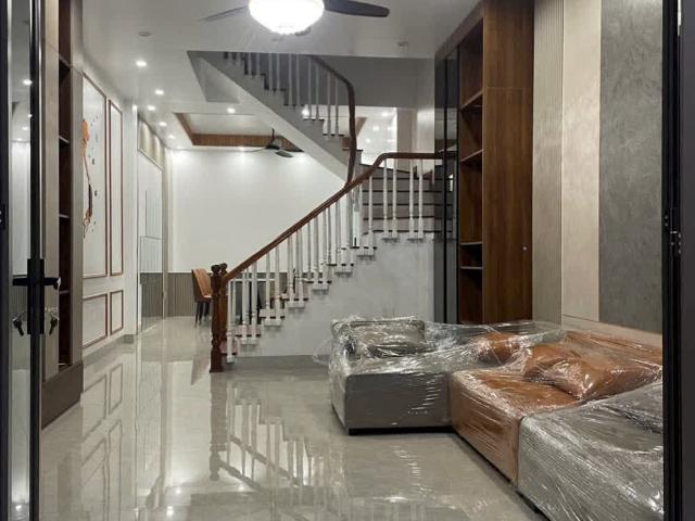 Bán nhà 3 tầng ngõ phố Thống Nhất, ph Lê Thanh Nghị, TP HD, 56m2, mt 4.11m, 3 ngủ