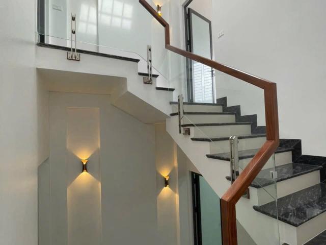 Bán nhà 3 tầng ngõ phố Đức Minh, ph Thanh Bình, TP HD, 52.5m2, mt 4.05m, 3 ngủ, 3 vs