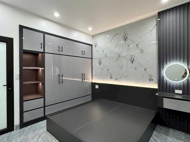 Bán nhà 3 tầng ngõ phố Phú Bình, phường Nhị Châu, TP Hải Dương, 40.6m2, mt 5.2m, 3 ngủ, 3 vs, 1.98