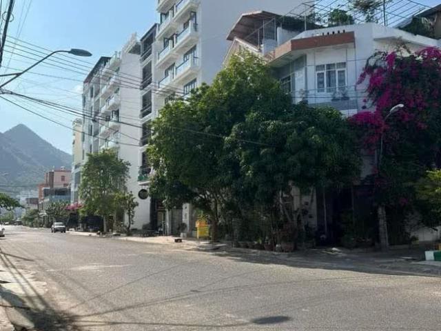 Bán Nhà 3 Tầng Siêu Đẹp – Mặt Tiền Đường Lý Thái Tổ, Bắc Nha Trang Diện Tích: 92m² Giá Bán: 8,9