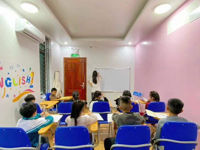 Bán nhà 3 tầng siêu đẹp tại TDP Trung Bính Phường Đồng Hới, sẵn HĐ cho thuê 13 tháng
