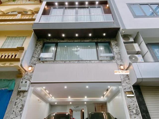 Bán nhà 46m2, mặt công viên, đối diện Aeon, 7 tầng thang máy, mới đẹp, kinh doanh tốt