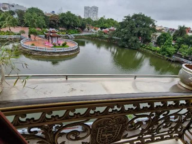 Bán nhà 46m x 5T Ngọc Thuỵ. View hồ, oto tránh vỉa hè, kinh doanh giá 12, x tỷ có TL. LH 0936123
