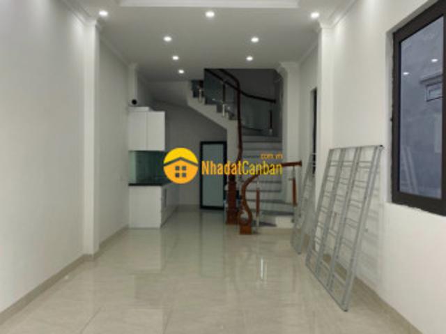 Bán nhà 41m2 5 tầng, phố thạch bàn, lô góc chỉ 3.6 tỷ