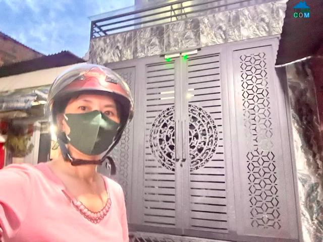 Bán Nhà 4 Tầng 8 Phòng Ngủ Quận 4 Vị Trí Vàng Giá 8.7 Tỷ Sổ Hồng