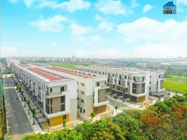 Bán nhà 4 tầng giáp dân cư kinh doanh sầm uất Centa Diamond Từ Sơn chỉ hơn 3,5 tỷ