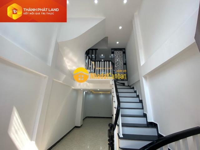 Bán nhà 4 tầng lửng tại ngọc trì thạch bàn, 50m2 ra chợ