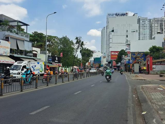 Bán Nhà 4 Tầng Mặt Tiền Phạm Hùng, Quận 8 – Nhà Đẹp 5X20M – Xe Hơi Vào Nhà – Giá Chỉ 12 Tỷ