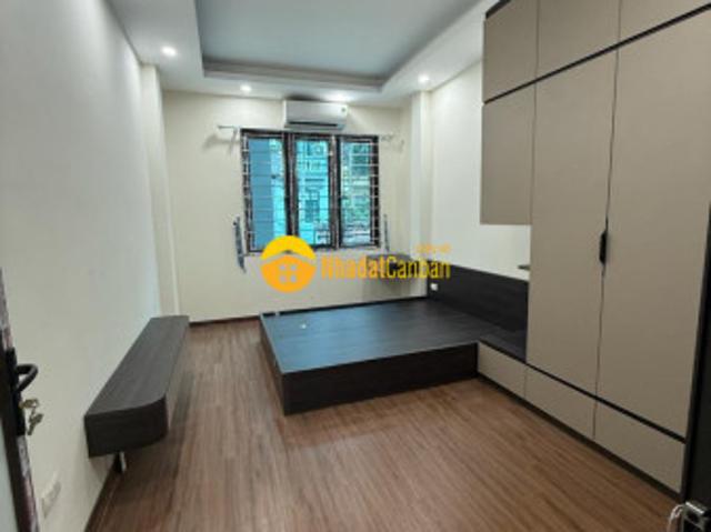 Bán nhà 4 tầng nội thất đẹp, hai mặt thoáng, gần đường ô tô, phố kim giang hoàng mai