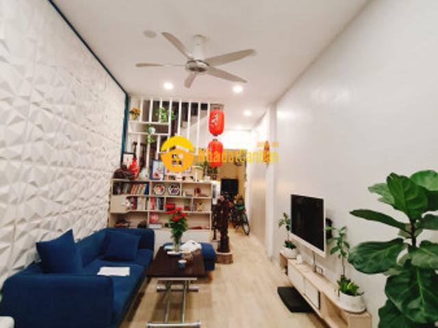 Bán nhà 4 tầng quang trung, ngõ to thoáng, an sinh đỉnh, dt 42m giá 4.4 tỷ