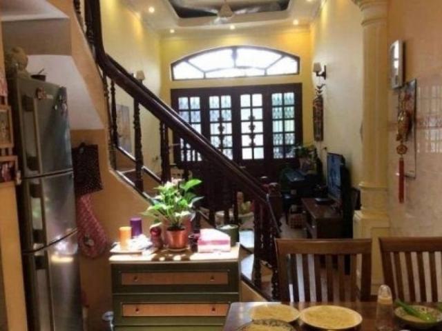 Bán nhà 50m2 Nguyễn Chí Thanh, Ba Đình. khu VIP, oto 4.4 tỷ