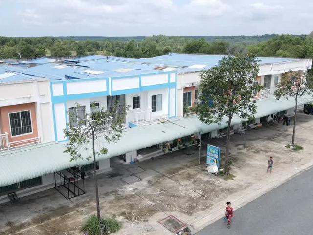 Bán nhà 5x30 xây 2 tầng 3 phòng trọ mặt tiền nôi bộ chợ KCN Bàu Bàng chỉ 300tr nhận nhà