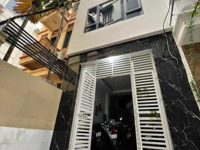 Bán Nhà 5 Tầng Xây Dựng Hiện Đại Tại Quận Nam Từ Liêm, Hà Nội