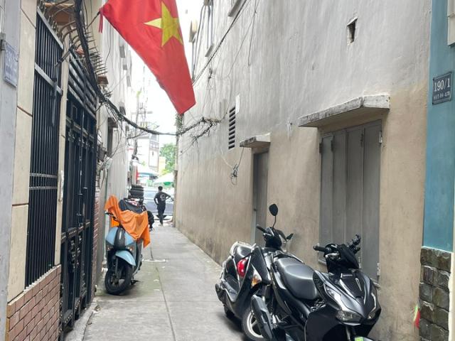 Bán nhà 5 tầng Hoàng Văn Thụ, P. 4, Tân Bình DT 33.1m² Ngang 5m Giá 6.8 tỷ