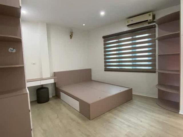 Bán Nhà 5 Tầng Mới Xây – Trục Nguyễn Văn Linh, Long Biên – Ô Tô Vào Nhà
