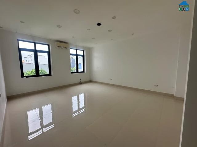 Bán nhà 5 tầng mặt đường Bà Triệu, phường Liên Bảo, Vĩnh Yên, Vĩnh Phúc