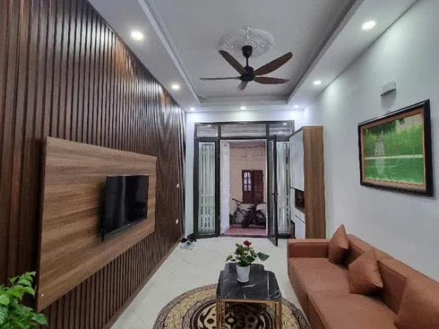 Bán Nhà 5 Tầng Ngọc Thụy Nội Thất Đầy Đủ OTO 5TY2