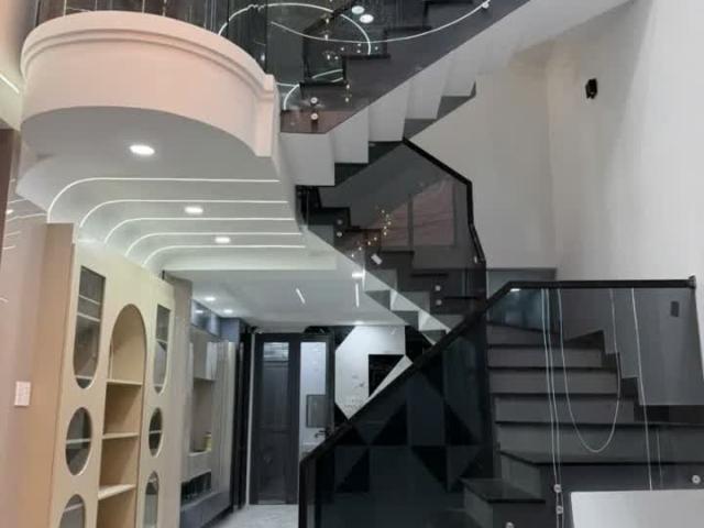 Bán nhà 5 tầng đường Nguyễn Duy Trinh, Q9, Thủ Đức, TP HCM. DT, 56m2, 5 tầng, SH. Giá 6.45 tỷ