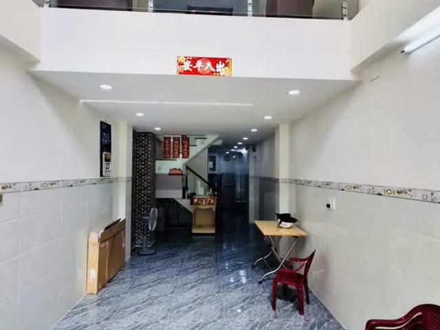 Bán nhà 5 tầng ngay trung tâm quận 5 40M² Hẻm xe hơi