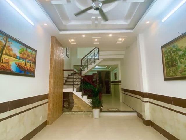 Bán nhà 64m², 4PN, 4WC, 3 tầng, Q. 9, 7,05 tỷ, sổ hồng