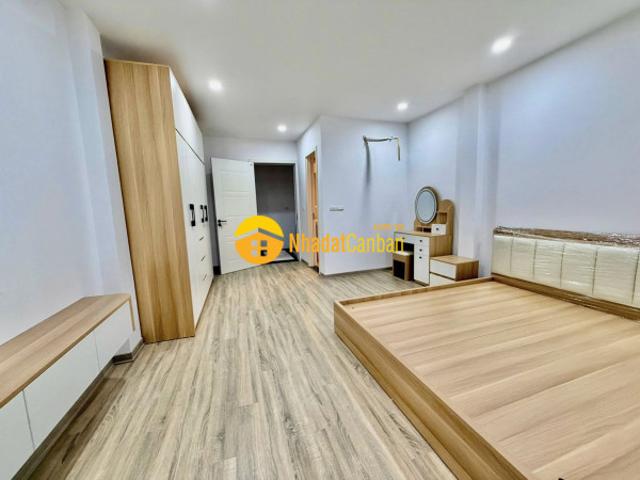 Bán nhà 6 tầng thang máy nội thất đẹp, thoáng trước sau, gần phố trường chinh đống đa