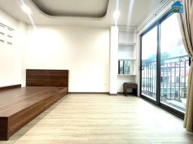 Bán nhà 6 tầng thang máy phố Lạc Long Quân, Tây Hồ, cách 1 nhà ra ô tô tránh, 25m, 5.8 tỷ