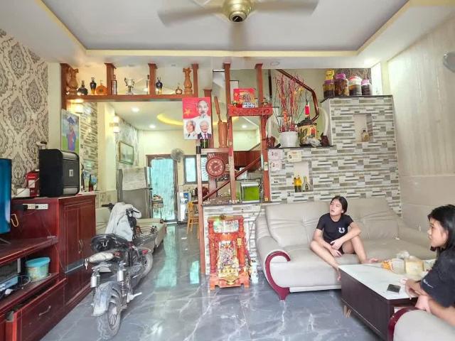 Bán nhà 75m2 ngay Cao Đẳng Công Thương Đỗ Xuân Hợp Phường Phước Long B, Q9, nhỉnh 5 tỷ. Pb322