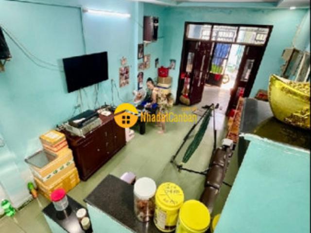 Bán nhàgần đ.học spkt, p. Linh trung, tp thủ đức, xe hơi đỗ cửa, 3pn, 2 tầng, nhỉnh 4 tỷ