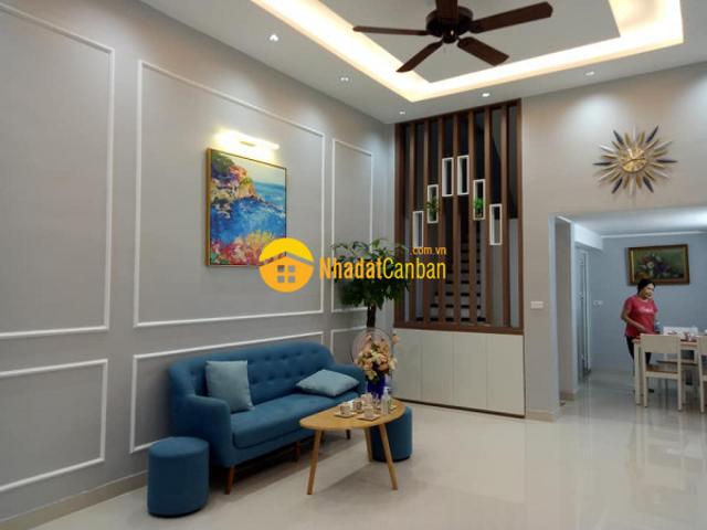 Bán nhanh mặt ngõ đê trần khát chân giá 3,35 tỷ, 30m x3t, ô tô đỗ cửa