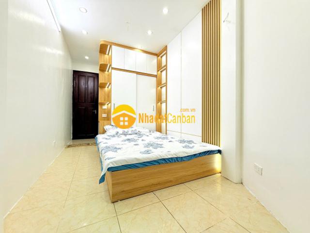 Bán nhanh nhà ngõ giếng mứt, hbt giá 5.5 tỷ, hơn 20m2x5t, ảnh thật