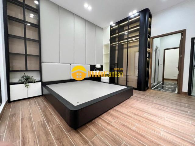 Bán nhanh nhà ngõ lò đúc, giá 11.9 tỷ, 43m2x5t, ảnh thật