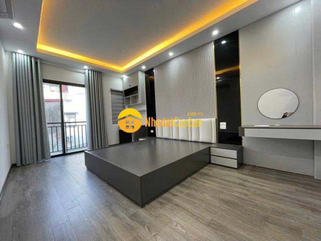 Bán nhanh nhà ngõ quần ngựa, bđ giá 39.6 tỷ, 80m2x4t, ô tô đỗ