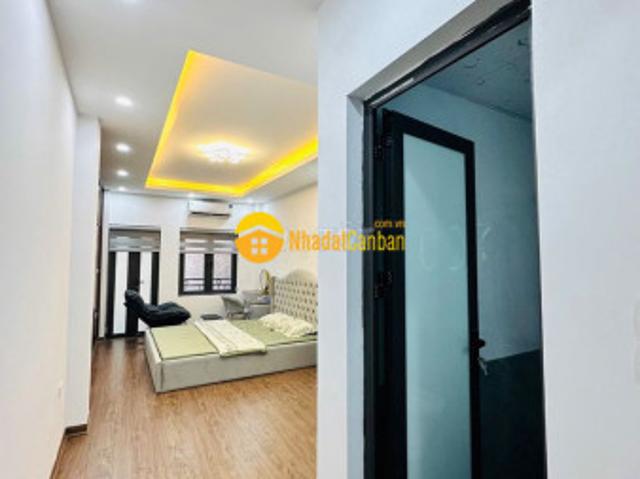 Bán nhanh nhà ngõ trung tả, giá 8.6 tỷ, 34m2x5t, ở luôn
